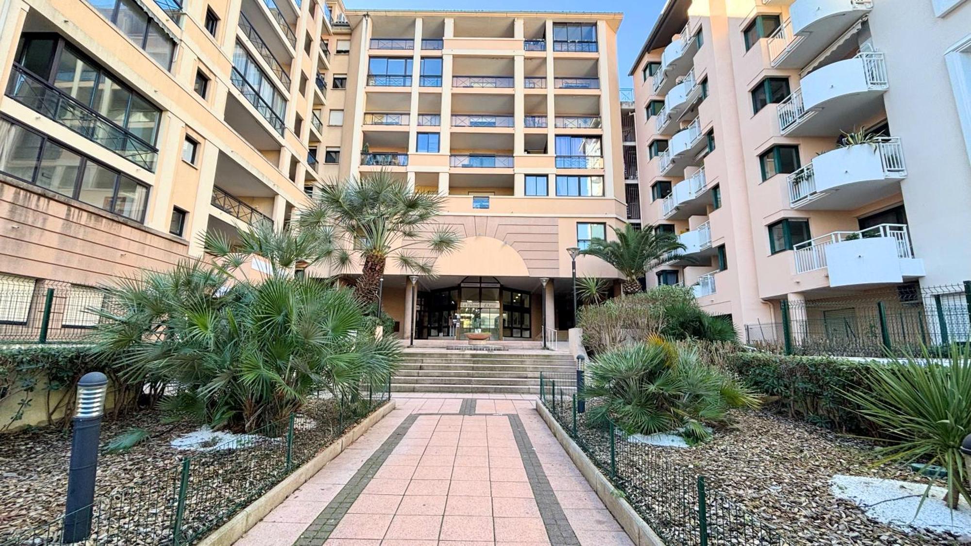 Appartement 556, Vue Mer Et Piscine By Palmazur Vacances Cannes Bagian luar foto